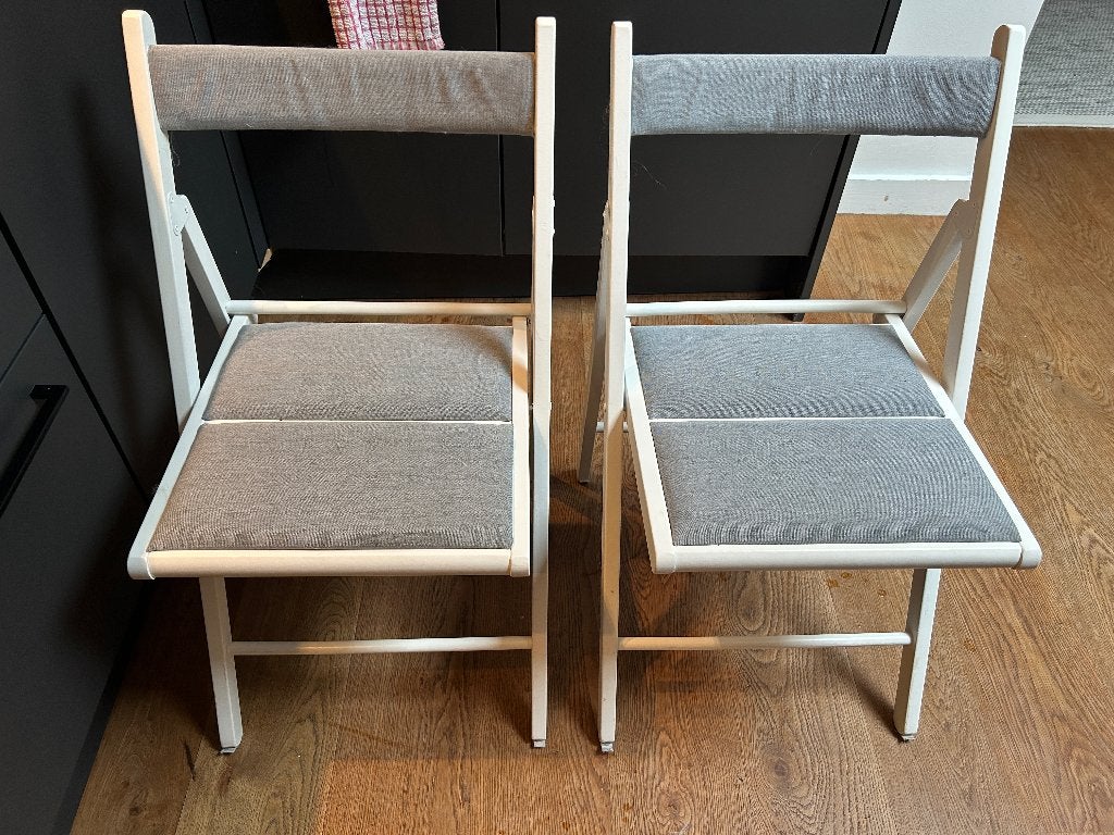 Ikea FROSVIE wood Stool, Ophalen, Twee, Wit, Zo goed als nieuw