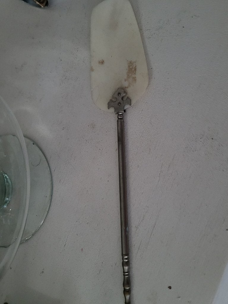 Zeer oude gebakschep met parelmoer blad, Ophalen of Verzenden