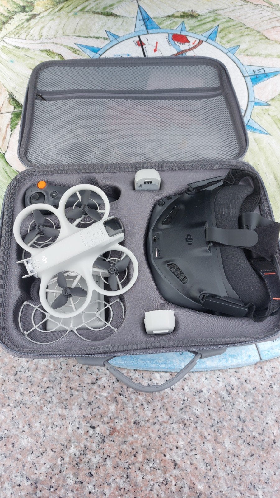 DJI Neo Met Goggles N3 met extras en upgrades, 250 tot 900 gram, Gebruikt, 1 tot 5 kilometer, 15 tot 30 minuten