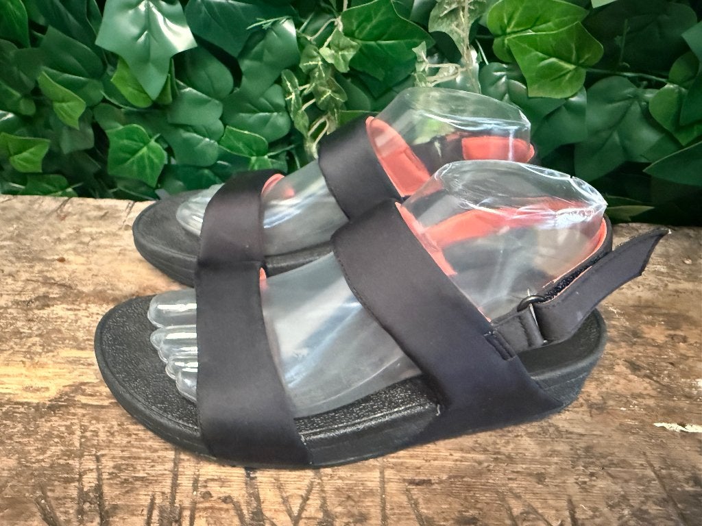 Nieuwe sandalen van Fitflop maat 39, Kleding | Dames, Schoenen, Fitflop, Zwart, Nieuw, Fitflop