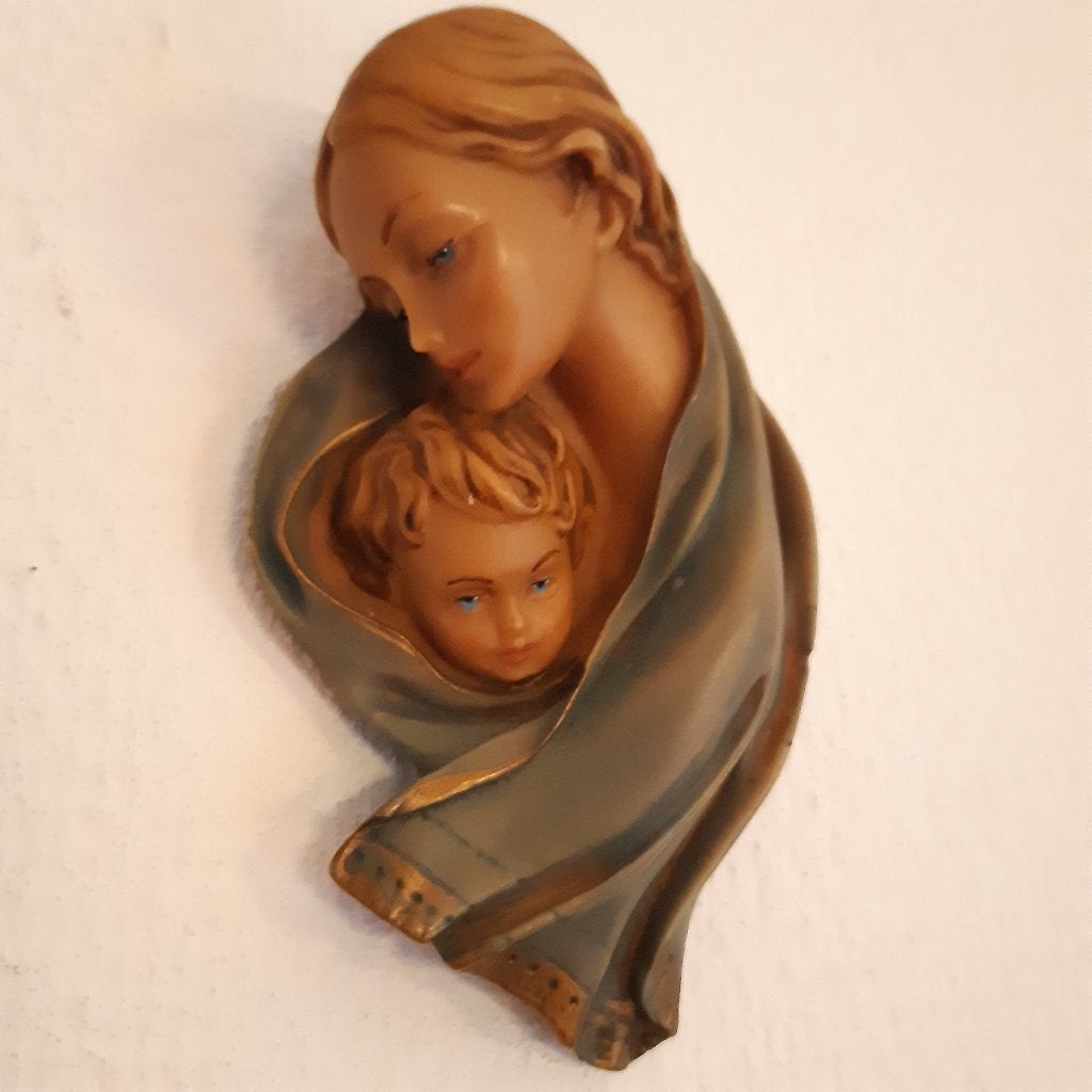 Vintage italiaans Wandreliëf van Maria met kindje. 13 cm, Ophalen of Verzenden