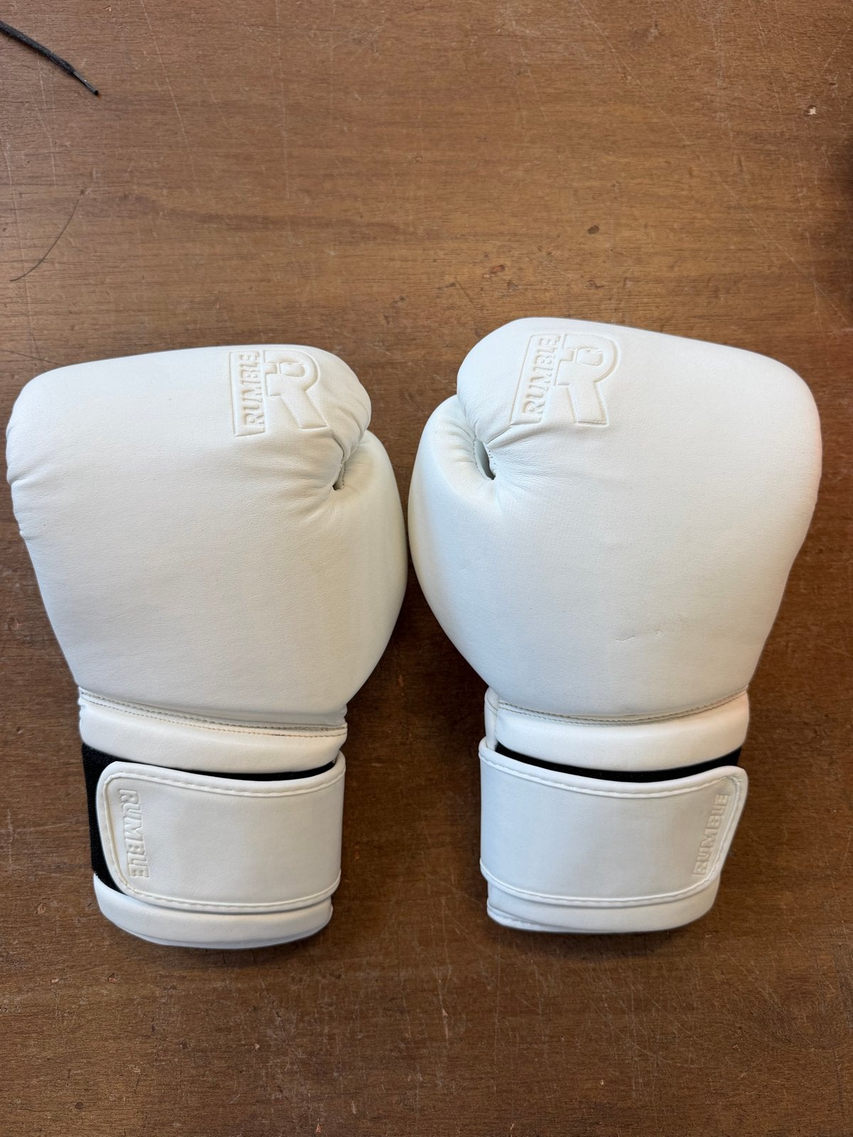 Witte Rumble bokshandschoenen - 16 OZ, Sport en Fitness, Vechtsporten en Zelfverdediging, Ophalen of Verzenden, Gebruikt, Overige