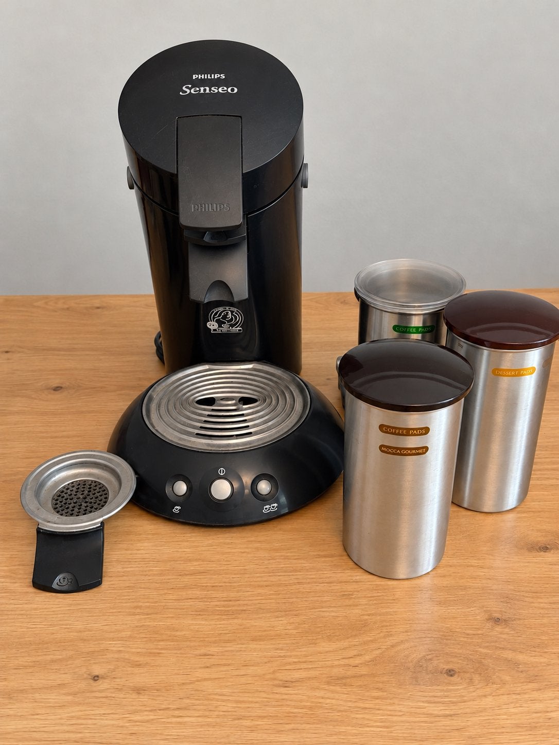 Philips Senseo Zwart – Inclusief 3 Koffiepadbussen, Ophalen of Verzenden, Zo goed als nieuw, Koffiemachine