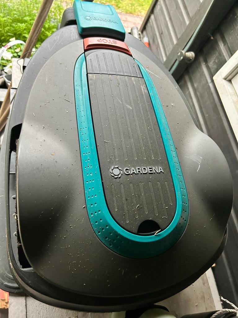 Gardena robotmaaier Sileno City met defect laadstation, Tuin en Terras, Robotmaaiers, Ophalen of Verzenden, Gebruikt, 20 tot 25 cm