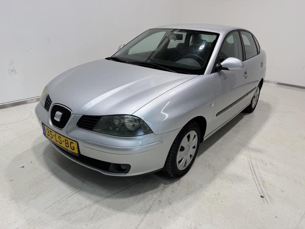 SEAT Cordoba 1.4-16V Signo (bj 2003), Auto's, Gebruikt, 4 cilinders, 49 €/maand, Bedrijf