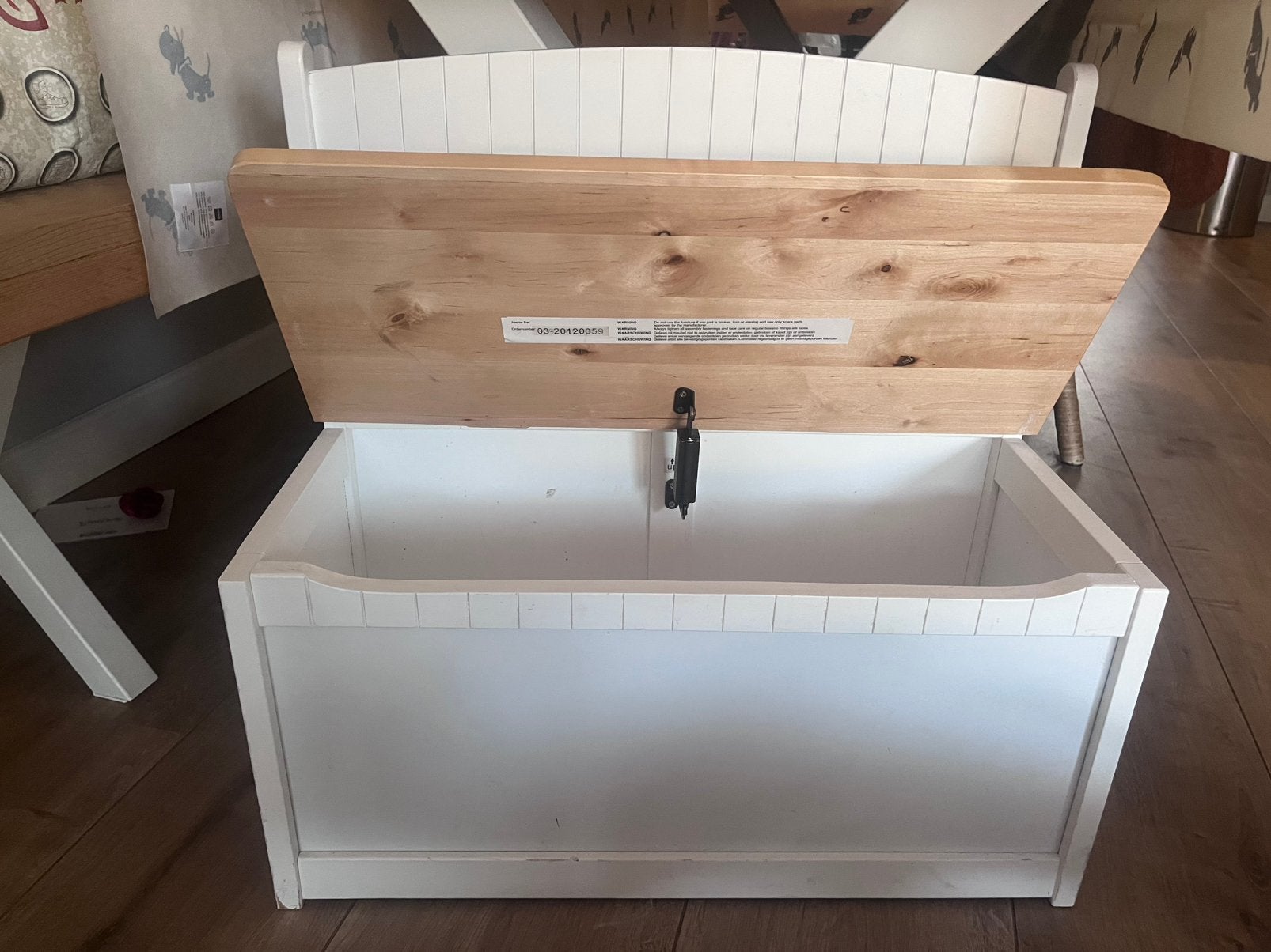 Kinderbankje met opberg vak, Ophalen, Zo goed als nieuw, Minder dan 50 cm