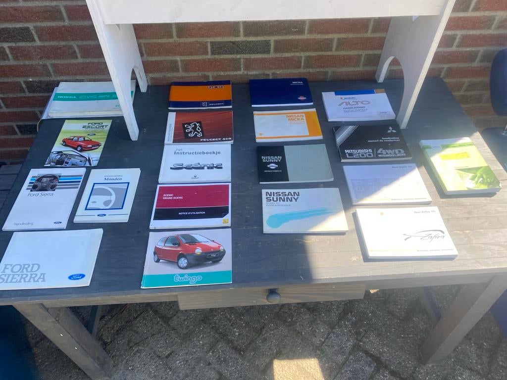 Diverse Auto Handleidingen en Instructieboekjes, Auto diversen, Handleidingen en Instructieboekjes, Ophalen of Verzenden