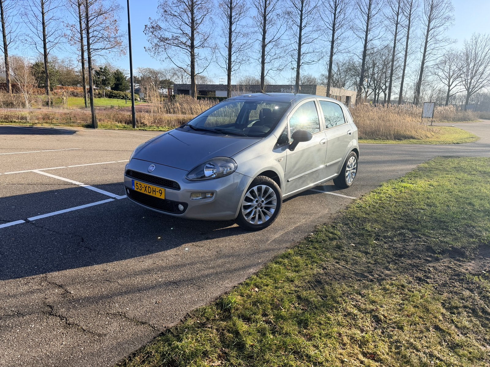Fiat Punto evo  0.9 Twinair 85 5-D 2012 Grijs, Voorwielaandrijving, 49 €/maand, Origineel Nederlands, 24 km/l