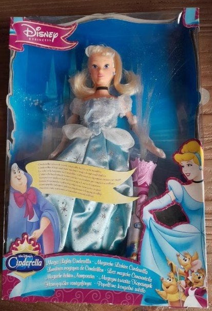 Disney Princess Magic Lights Assepoester, Ophalen of Verzenden, Zo goed als nieuw, Pop
