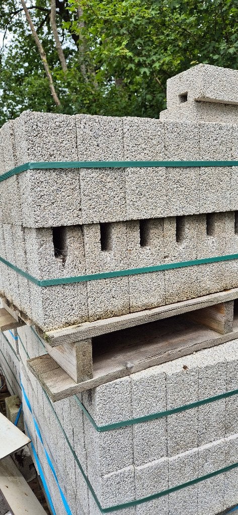 Metselstenen bimsbetonblokken  plm 3000 stuks, Doe-het-zelf en Verbouw, Metselstenen, Ophalen, Nieuw, Beton