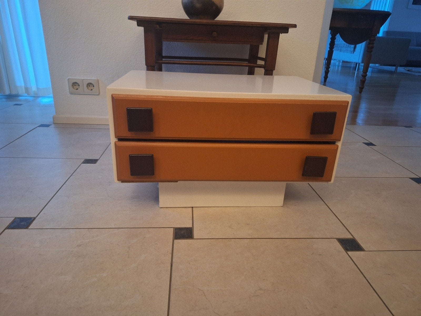 Nachtkastje/Bijzettafel met 2 Laden - Wit/Hout, Huis en Inrichting, Ophalen, Gebruikt, 1 of 2 laden, 50 tot 100 cm