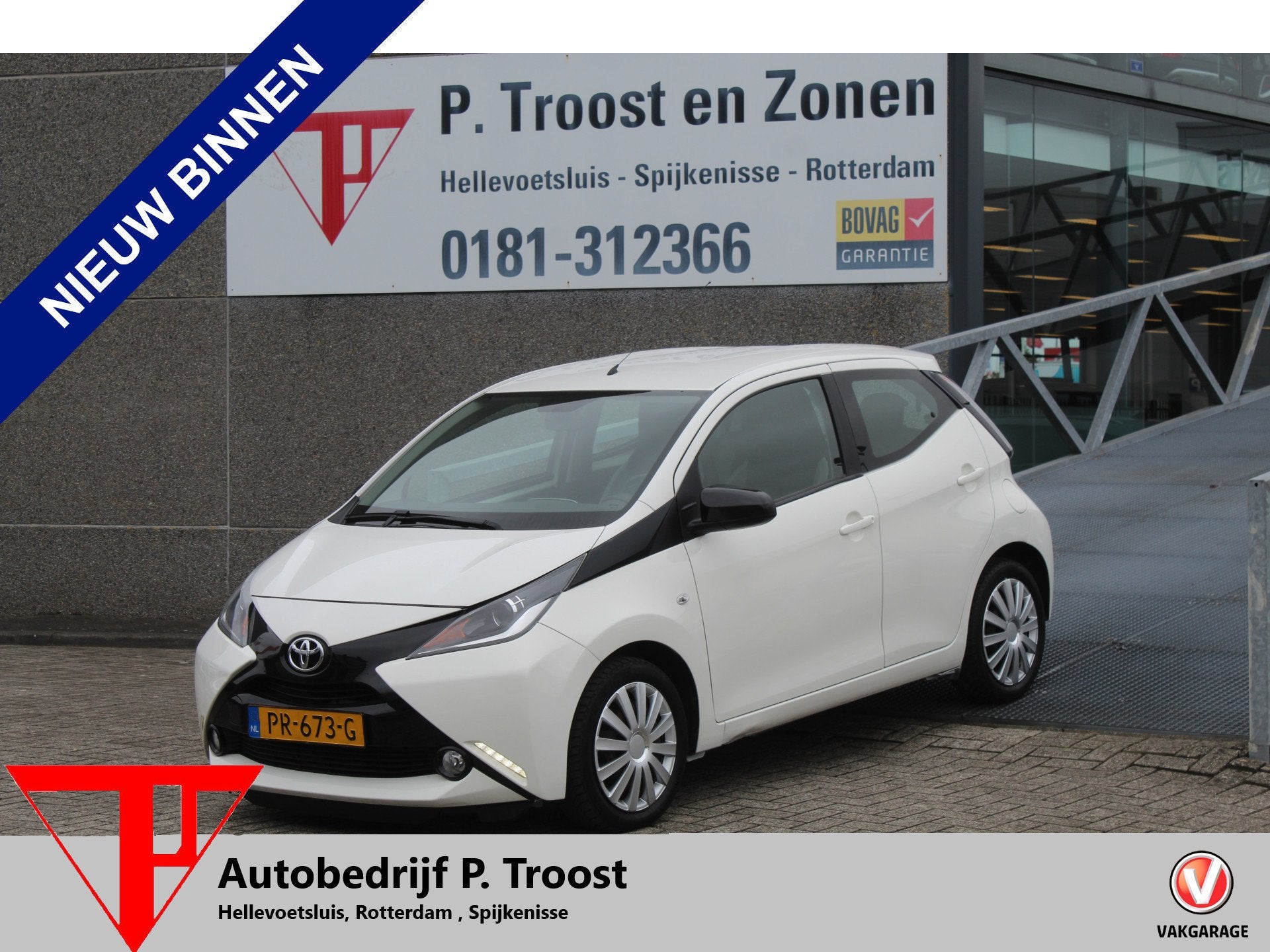 Toyota Aygo 1.0 VVT-i x-play Navigatie/Airco/Achteruitrijcam, Auto's, Toyota, Voorwielaandrijving, 12 maanden, Stof, Gebruikt