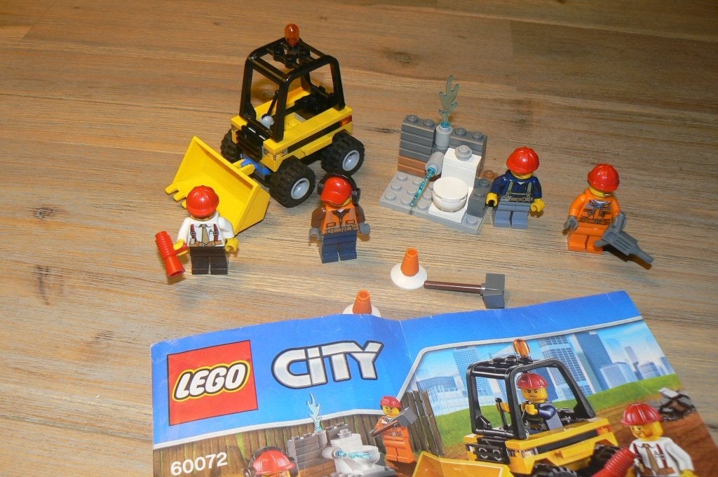Te koop: Lego City 68 stuks met boekjes, Kinderen en Baby's, Speelgoed | Duplo en Lego, Compleet, Lego, Ophalen of Verzenden, City