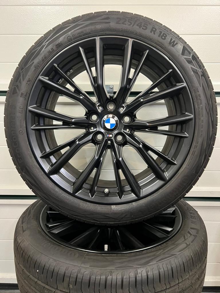 NIEUWSTAAT BMW 3 SERIE G20 G21 796M 18” LM VELGEN PERFORMANC, Ophalen, 18 inch, Gebruikt, Banden en Velgen