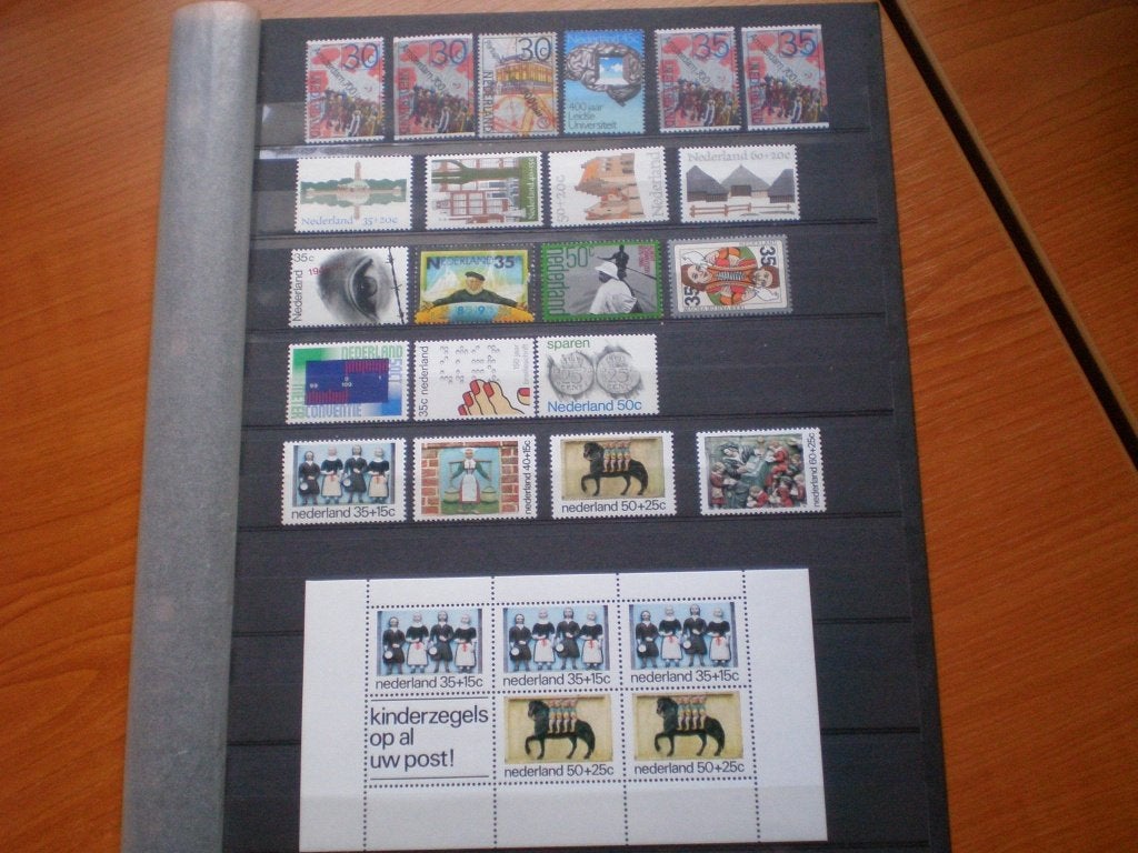 Jaargang (ook los/ per serie) 1975 pf ( S 963)..€ 0,70, Verzenden