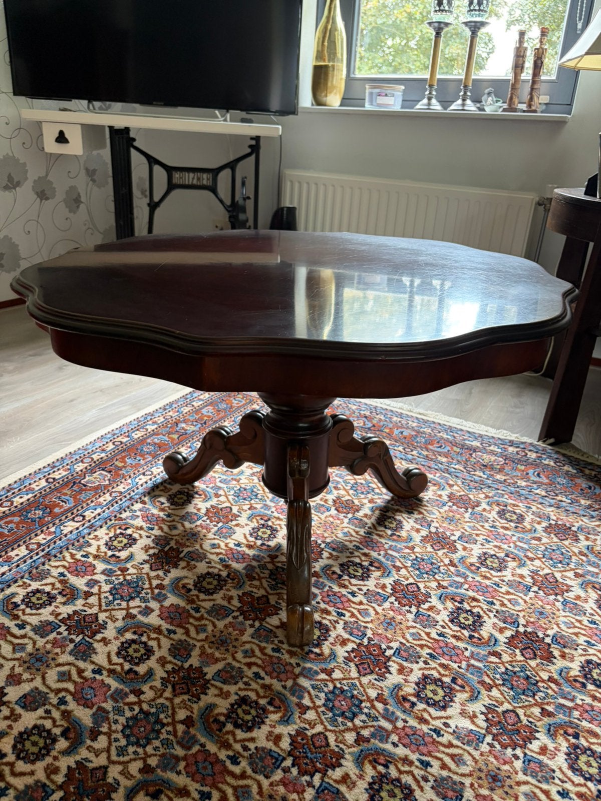 Antieke biedermeier salontafel notenhout, Ophalen