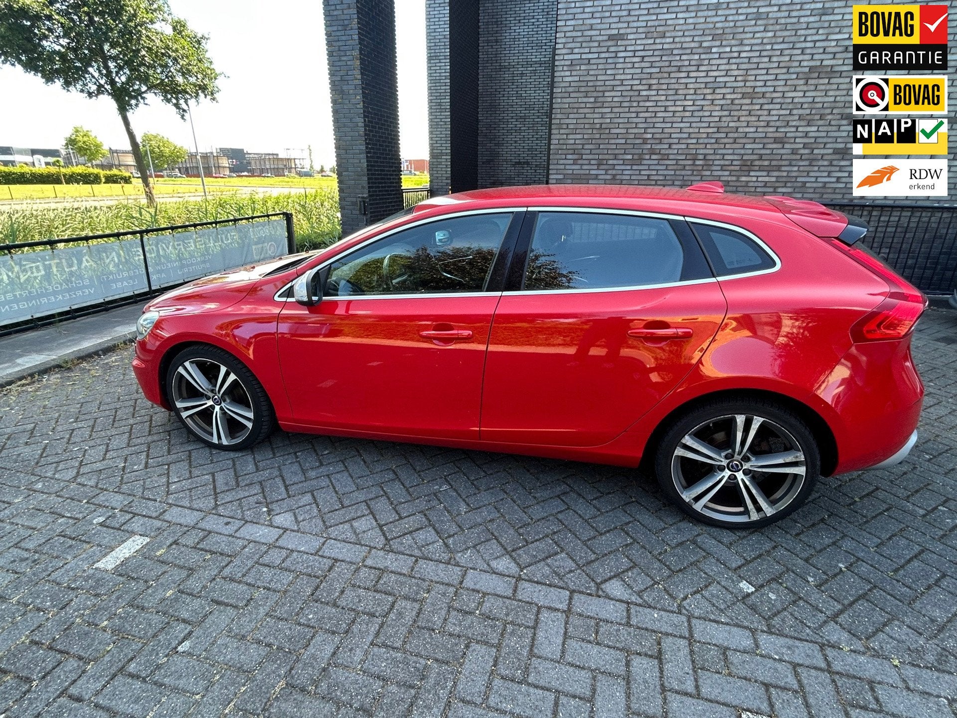 Volvo V40 2.0 D2 R-Design Business, Voorwielaandrijving, Gebruikt, 4 cilinders, 1969 cc