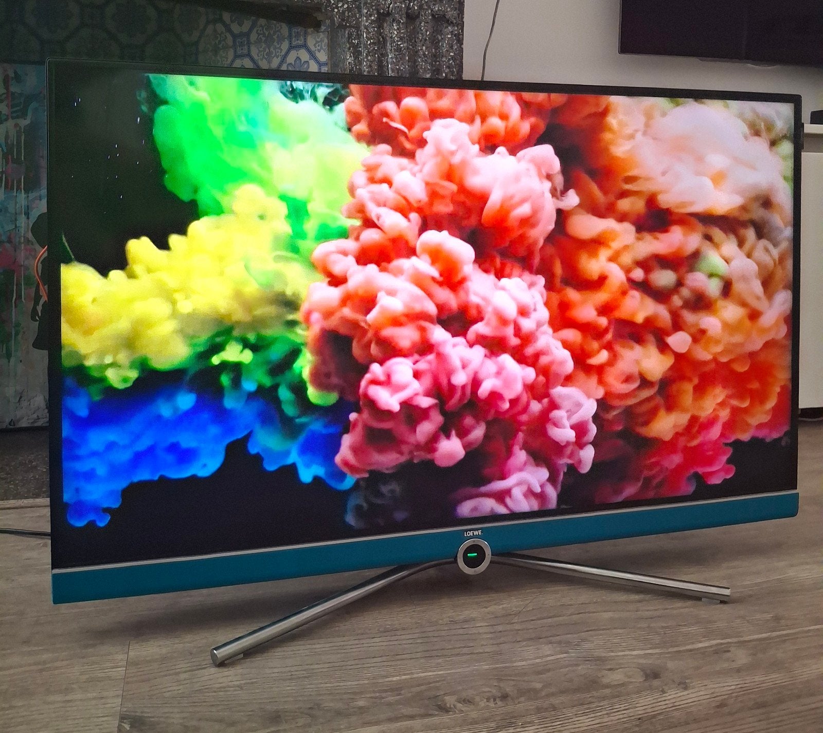 LOEWE Connect 4K UHD 3D TV 40 inch zwart/petrol, LED, Zo goed als nieuw, 100 Hz, 100 cm of meer