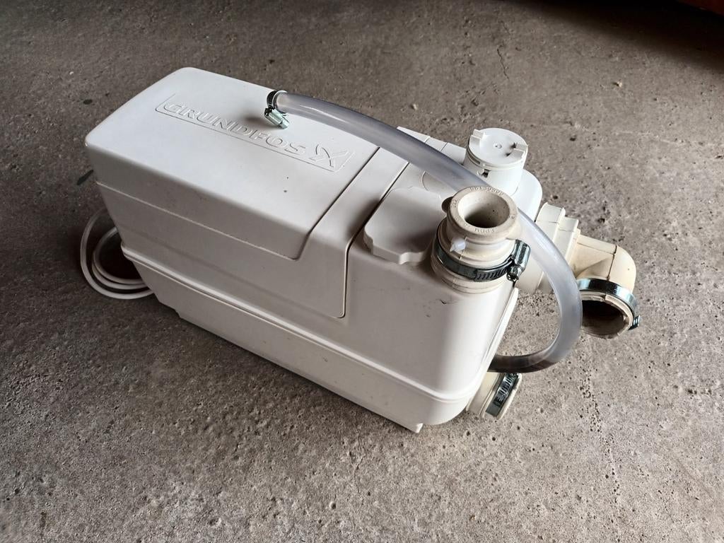 Grundfos Sololift2 C-3 vuilwaterpomp nieuwprijs 685,-, Ophalen, Gebruikt, Overige typen