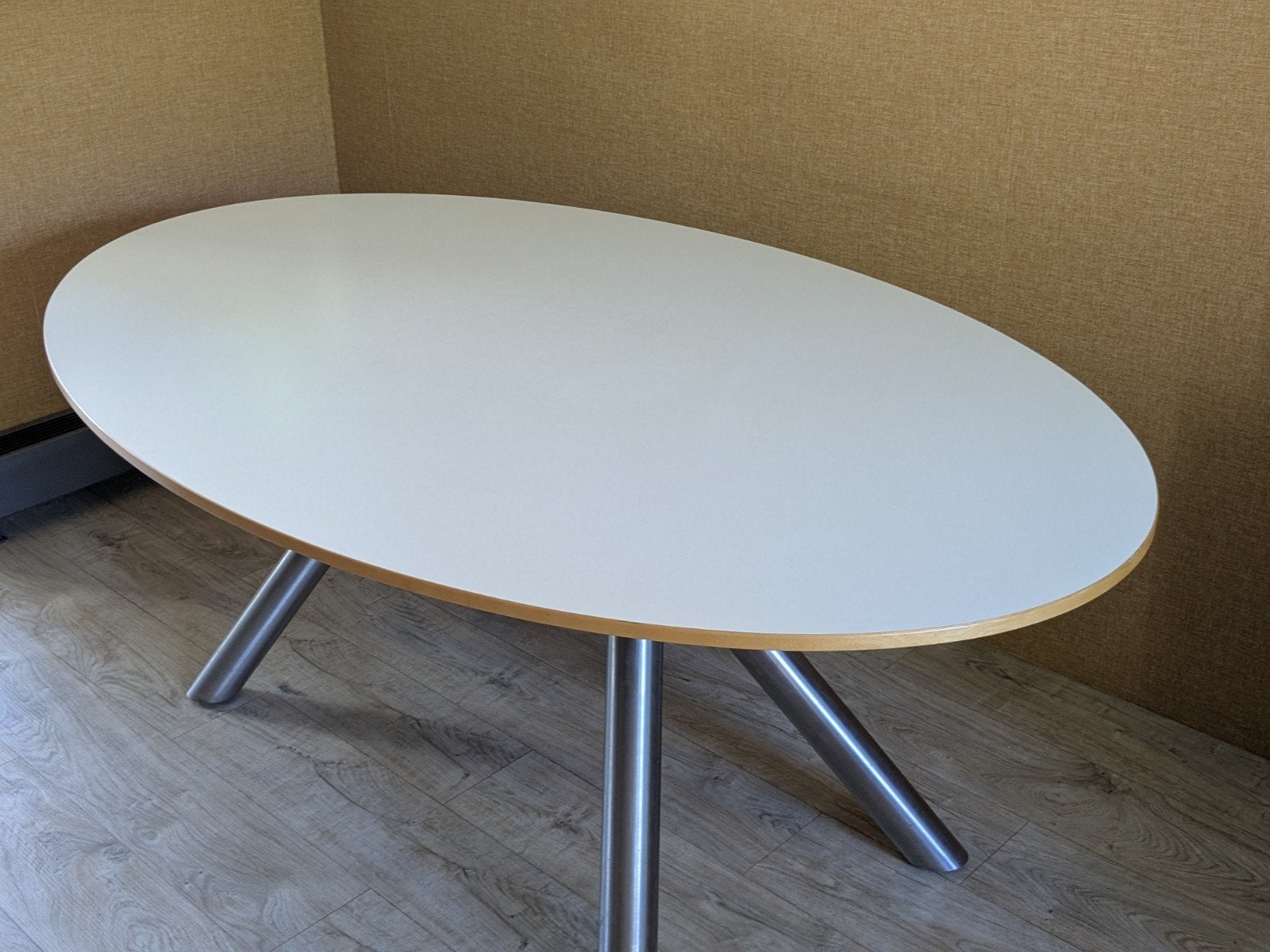 Eetkamertafel "SPIDER", Ophalen, Overige materialen, Gebruikt, 100 tot 150 cm