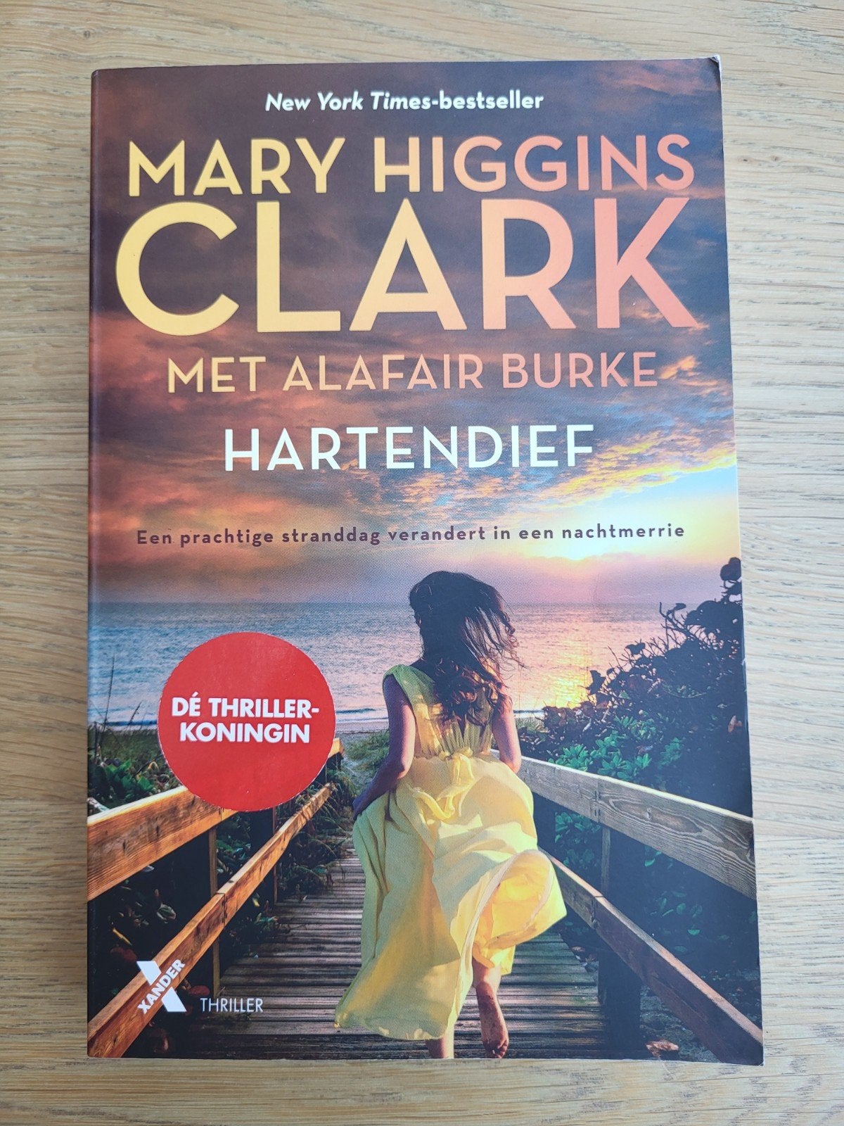 Hartendief - Mary Higgins Clark & Alafair Burke, Ophalen of Verzenden, Zo goed als nieuw, Mary Higgins Clark & Alafair Burke, Amerika