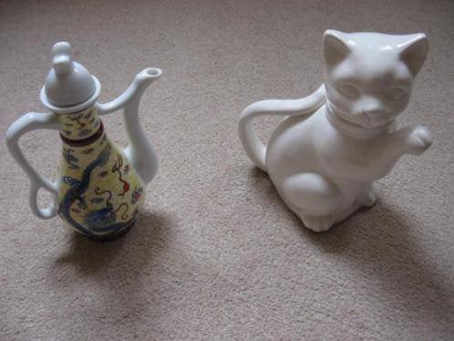 theepotjes klein kat en draak aardewerk, Huis en Inrichting, Keuken | Servies, Gebruikt, Overige typen, Ophalen of Verzenden, Overige stijlen