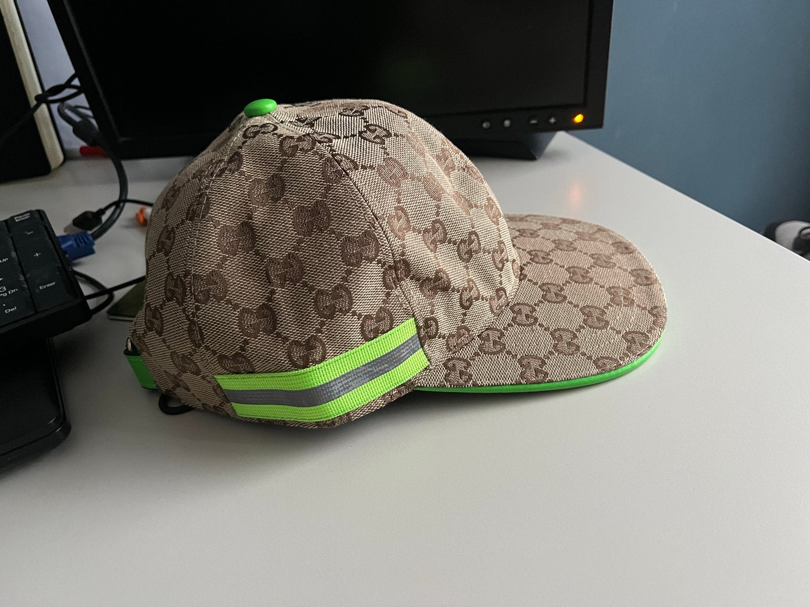 Gucci Pet - Neon, Kleding | Heren, Ophalen of Verzenden, Nieuw, One size fits all, Pet