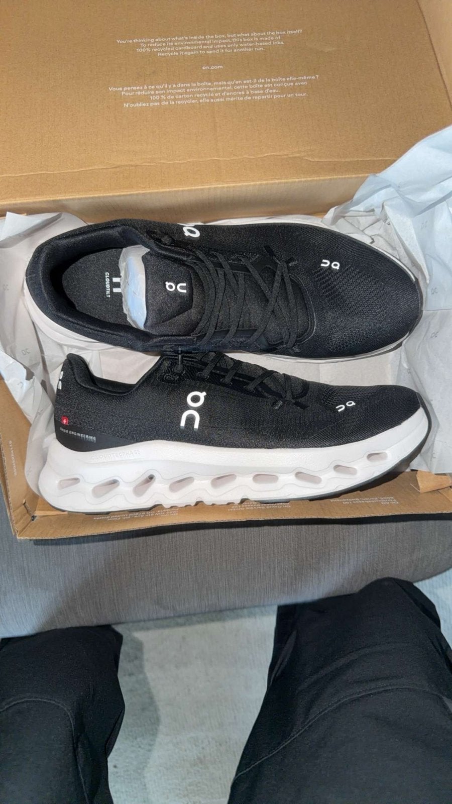 On Cloudflow hardloopschoenen - Zwart/Wit, Ophalen of Verzenden, Nieuw, Zwart, Sneakers of Gympen