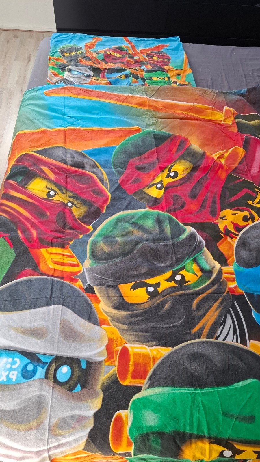 Ninjago dekbedovertrek en kussensloop - Eenpersoonsbed, Gebruikt, Meerkleurig, Ophalen of Verzenden, Jongetje
