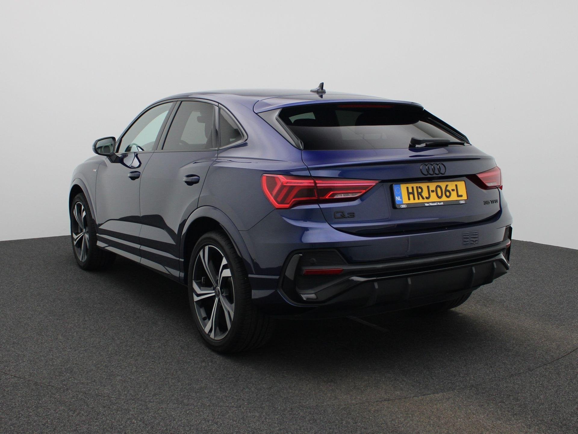 Audi Q3 Sportback 35 TFSI S Edition Competition 150 PK | S-l, Auto's, Audi, 12 maanden, 4 cilinders, Blauw, Bedrijf