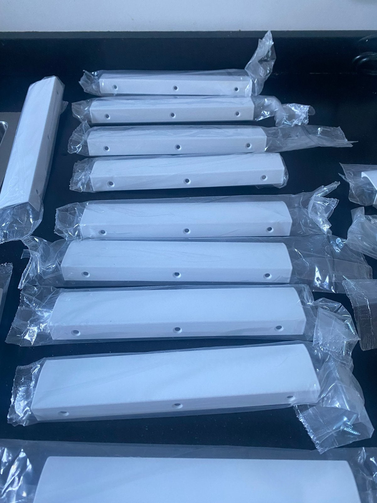 Nieuwe witte handgrepen voor laden of kasten (set), Ophalen of Verzenden, Nieuw