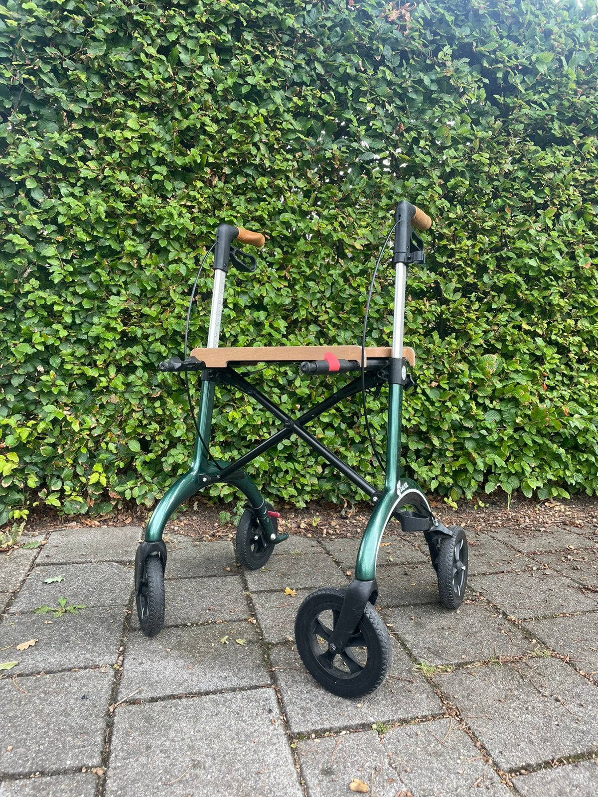 Saljol Carbon Rollator - Lichtgewicht, Ophalen, Lichtgewicht, Zo goed als nieuw