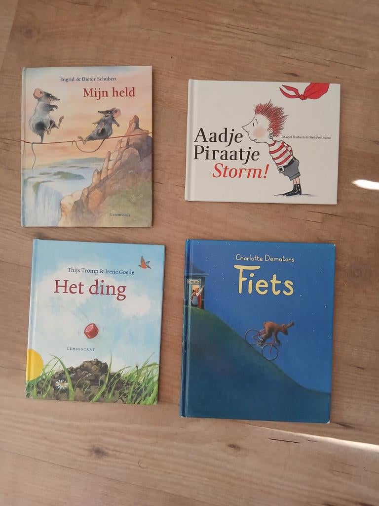 4 kleine prentenboeken van zie omschrijving of foto, Boeken, Ophalen of Verzenden, Zo goed als nieuw, Prentenboek