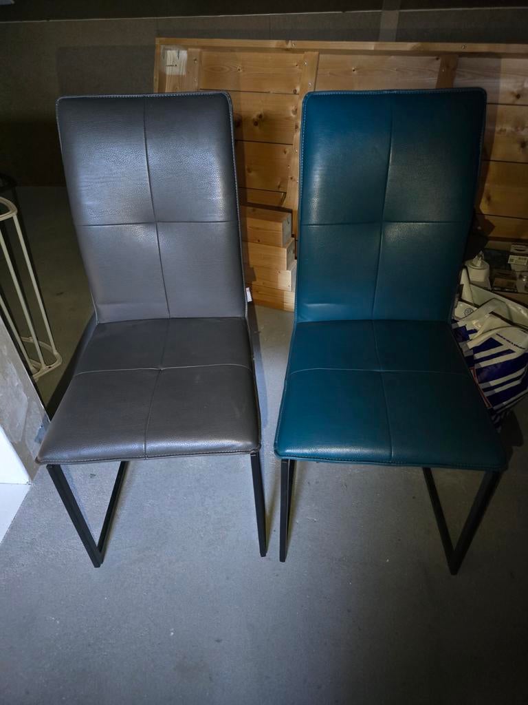4 Xooon eetkamerstoelen: grijs, wit., Ophalen, Gebruikt, Overige kleuren, Stof