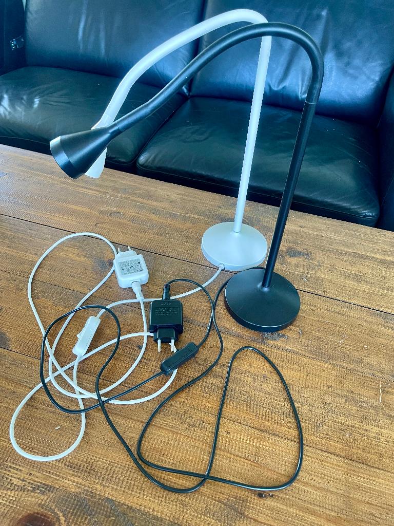IKEA NÄVLINGE bureaulamp set (2 stuks – wit & zwart), Ophalen of Verzenden, Gebruikt, Minder dan 50 cm