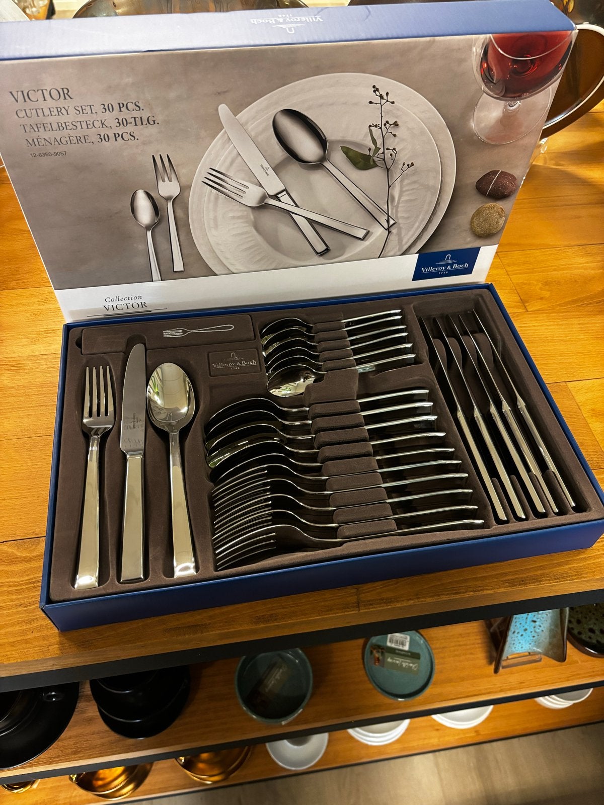 Villeroy & Boch Victor 30-delige bestekset, Bestekset, Zo goed als nieuw, Rvs of Chroom, Ophalen