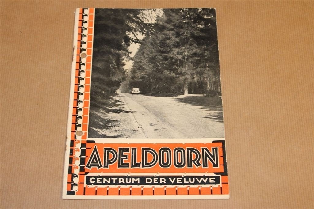 Apeldoorn - Centrum van de Veluwe - 1936, Boeken, Ophalen of Verzenden, Gelezen