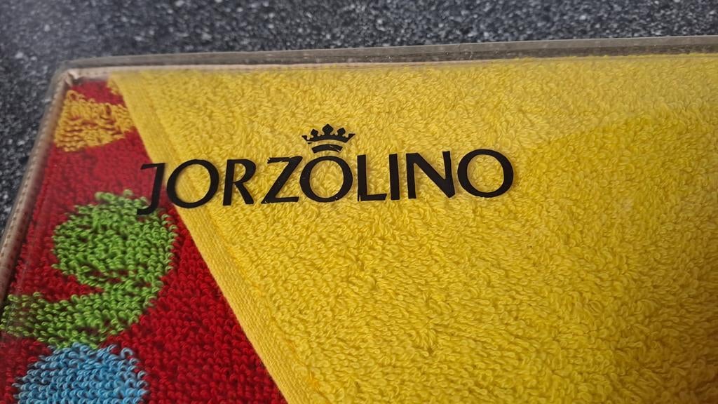 Vintage Jorzolino handdoek - Rood met bloemenpatroon, Handdoek, Onbekend, Nieuw, Ophalen of Verzenden