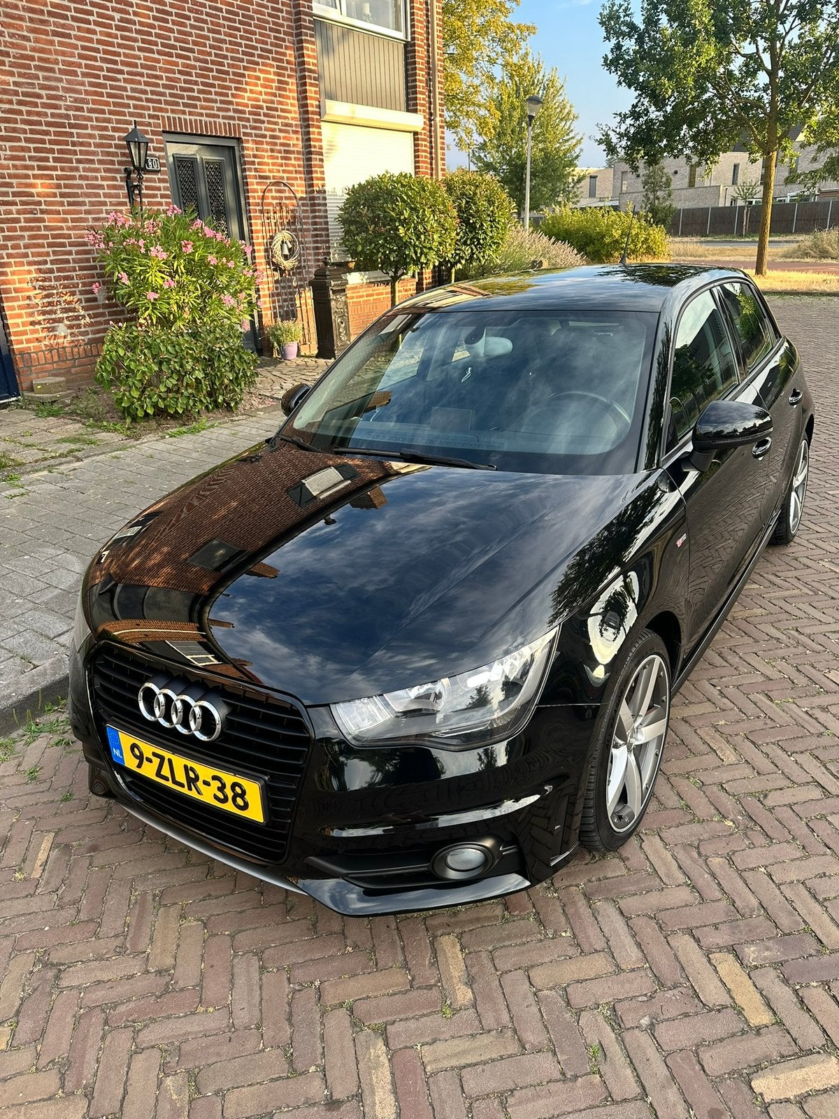Audi A1 1.4 Tfsi 103KW Sportback Zwart (RUILEN MOGELIJK), Euro 5, A1, 4 cilinders, Origineel Nederlands