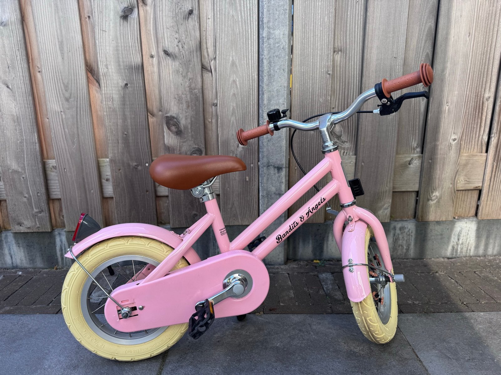 Bandits & Angels retro ridder kinderfiets roze 12 inch, Ophalen, Terugtraprem, Zijwieltjes, Minder dan 16 inch