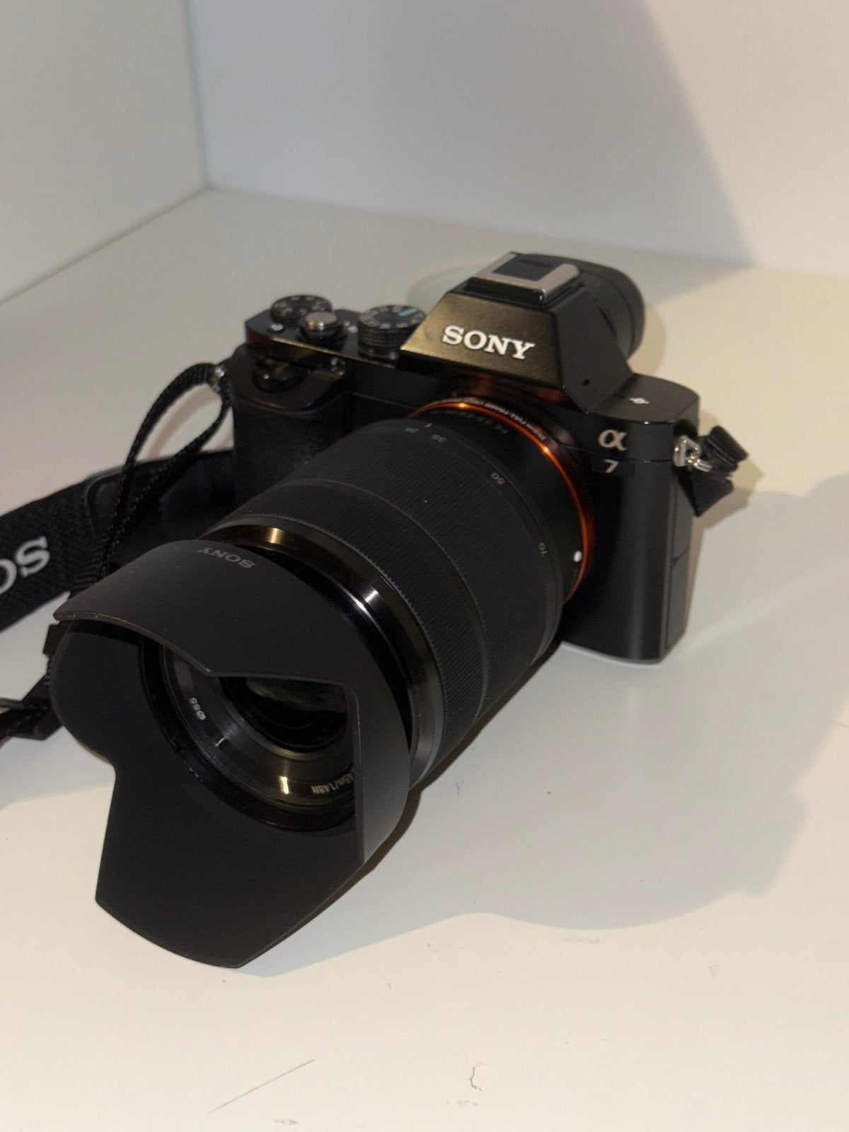 Sony Alpha A7 + FE 28-70mm OSS | 3 Accu's, Ophalen, Zo goed als nieuw, 24 megapixels, Accu