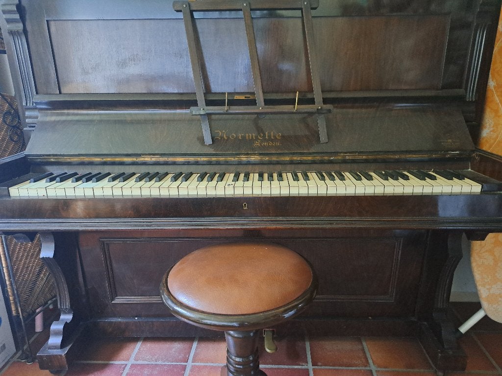 Piano, Muziek en Instrumenten, Piano's, Ophalen, Gebruikt, Bruin, Piano