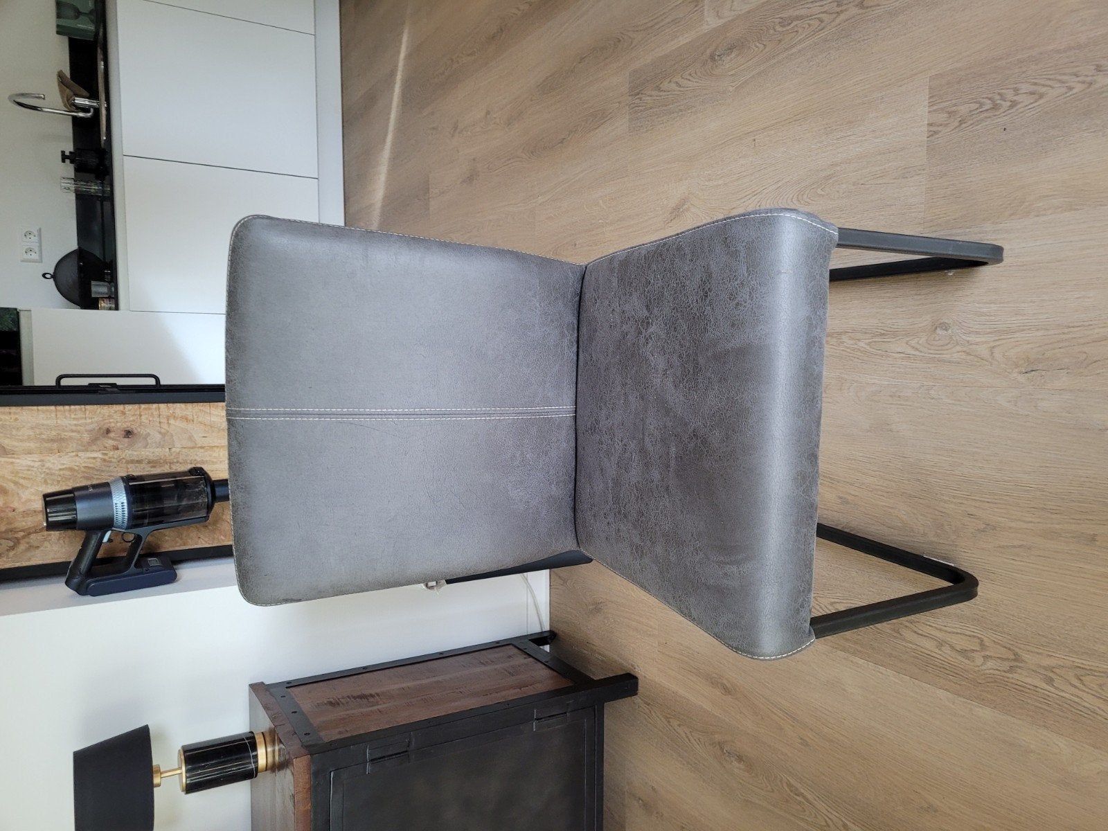 Moderne grijze eetkamerstoel met metalen frame, Ophalen, Gebruikt, Metaal, Eén