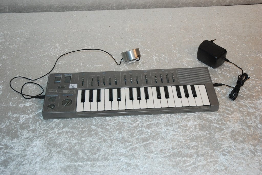 Yamaha CS01 synthesiser met mondstuk met voeding <26260932>, Gebruikt, ., Keyboard of Synthesizer, Ophalen of Verzenden