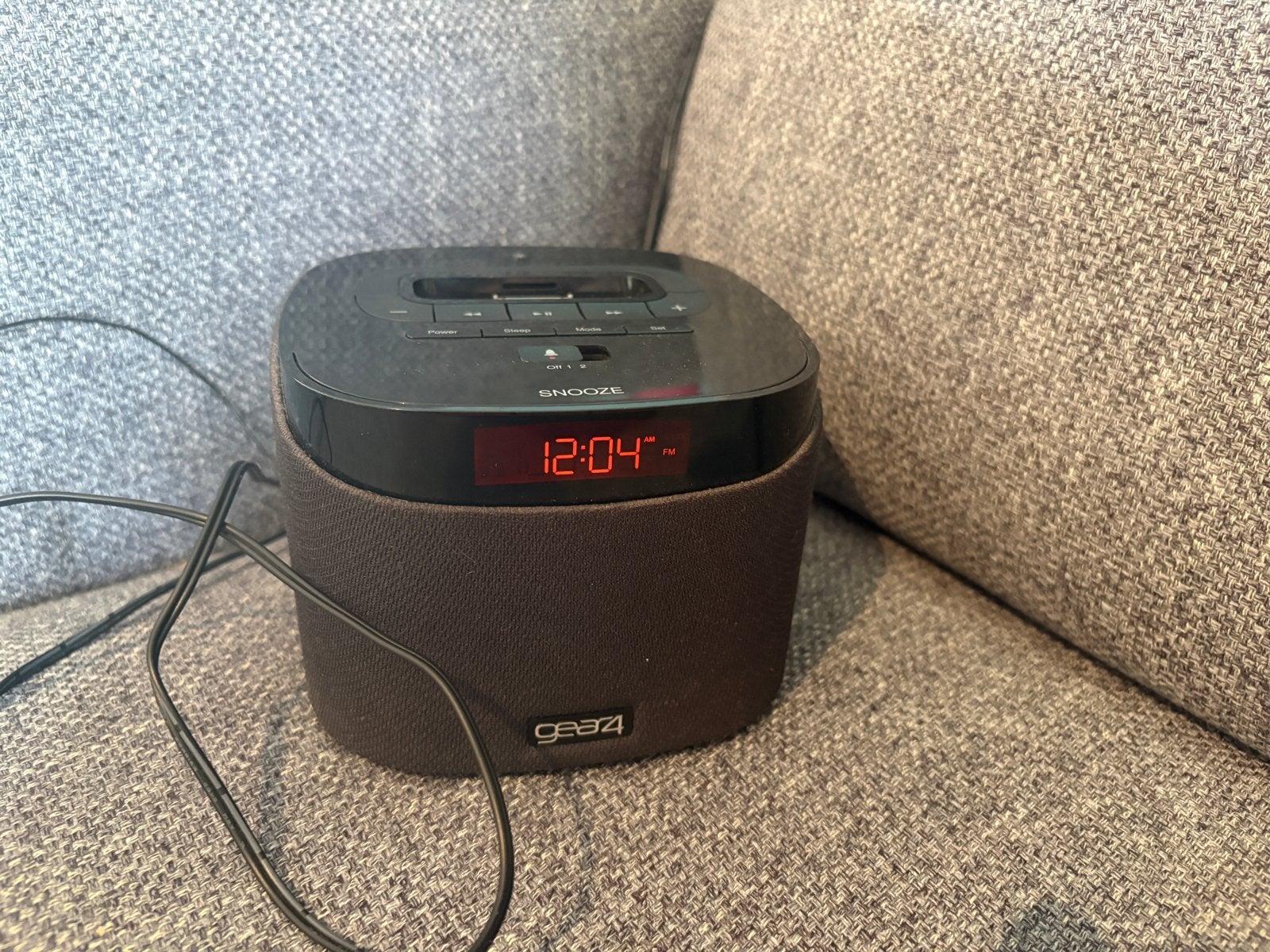 Gear4 AlarmDock Reveal PG487 - Wekker met Docking Station, Witgoed en Apparatuur, Ophalen, Gebruikt, Digitaal