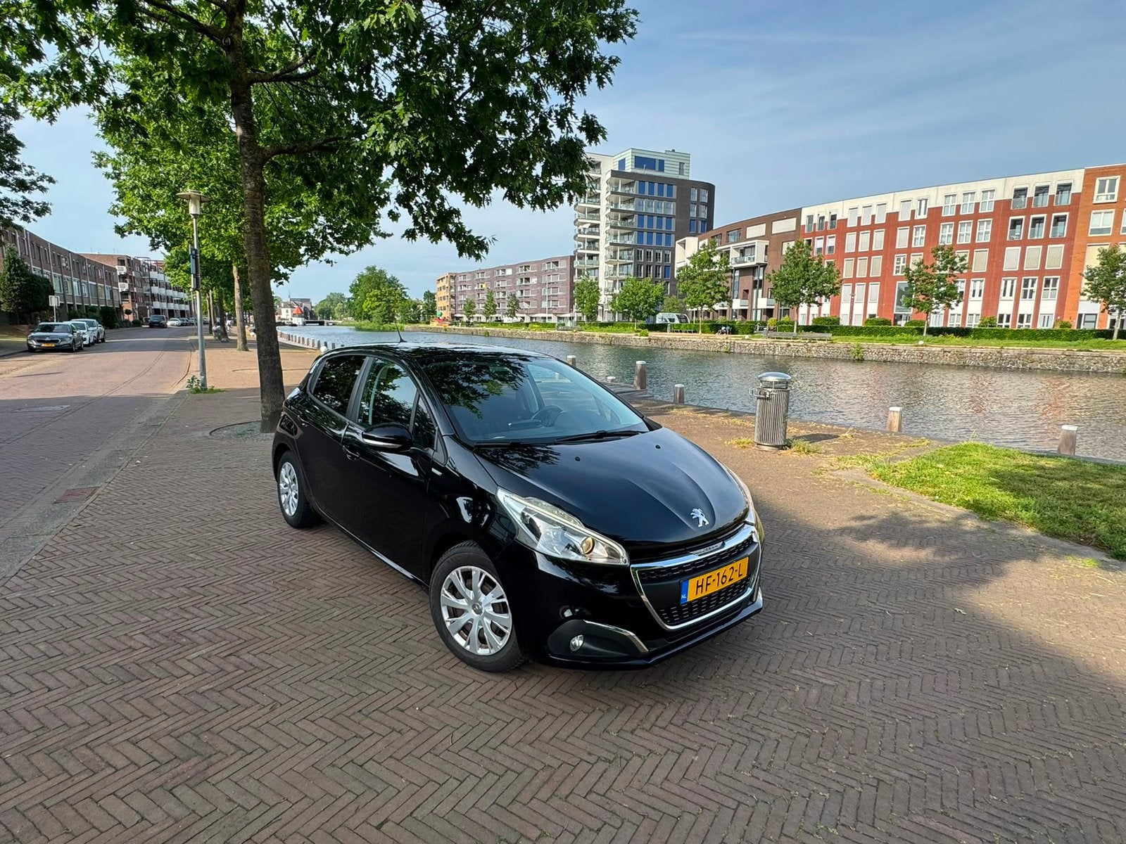Peugeot 208 1.2 VTI Turbo UrbanSoul 60KW/82PK 5-D 2015 Zwart, Auto's, Peugeot, Particulier, ABS, Airbags, Airconditioning, Bluetooth