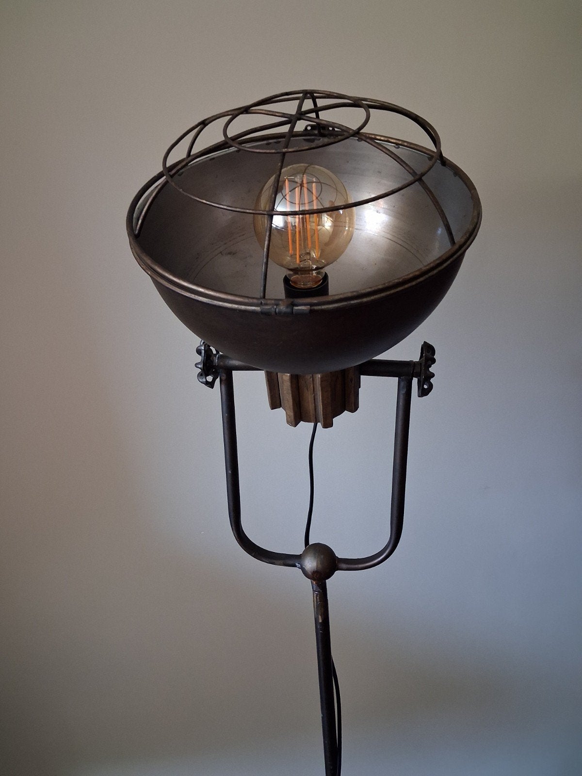Industriële Vloerlamp met Statief - Metaal, 100 tot 150 cm, Zo goed als nieuw, Metaal, E27 (groot)