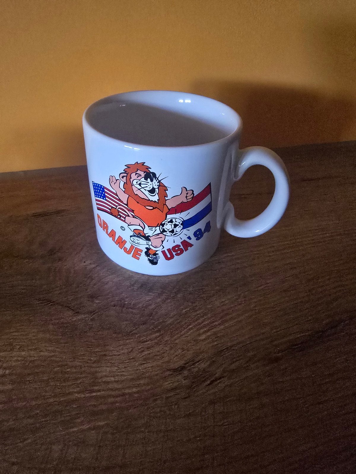 Oranje USA '94 WK Voetbal Mok - Vintage, Ophalen of Verzenden, Steen/keramiek, Wit, Overige merken