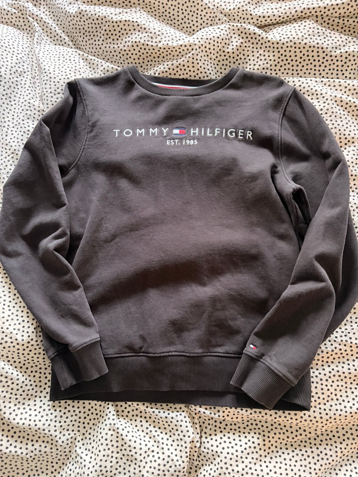 Tommy Hilfiger sweater, Kinderen en Baby's, Ophalen of Verzenden, Zo goed als nieuw, Jongen, Trui of Vest