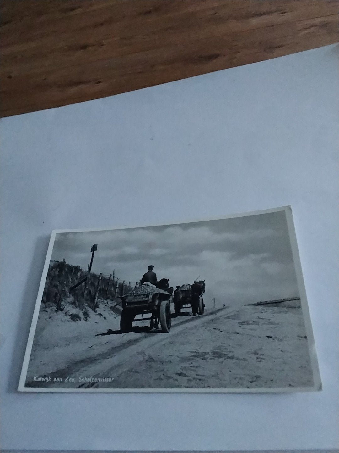 Oude Ansichtkaart Katwijk aan Zee, Schelpenvisser 1953, Ophalen of Verzenden, 1940 tot 1960, Gelopen, Zuid-Holland